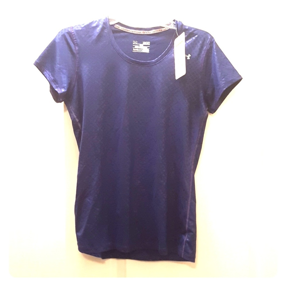 Fitted UA compression top